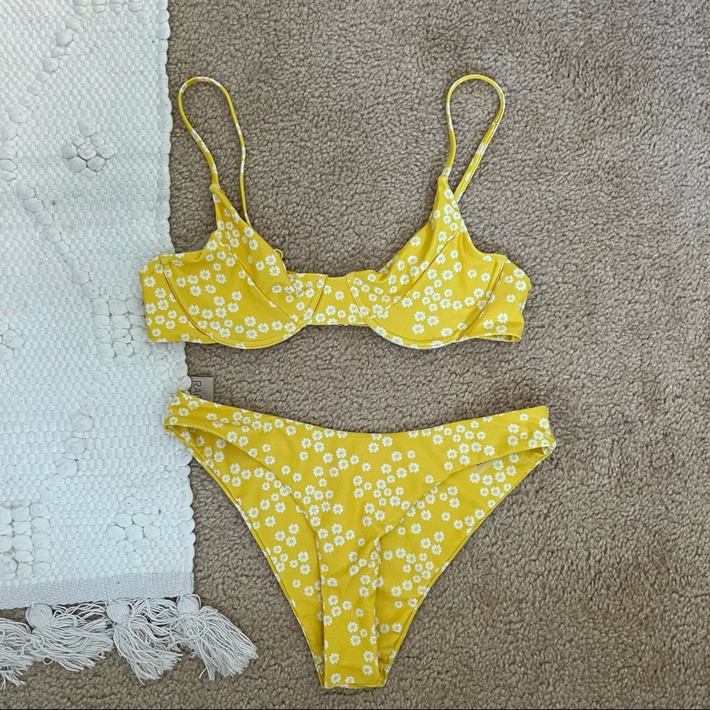 Shein bikini - Picture 1 of 2